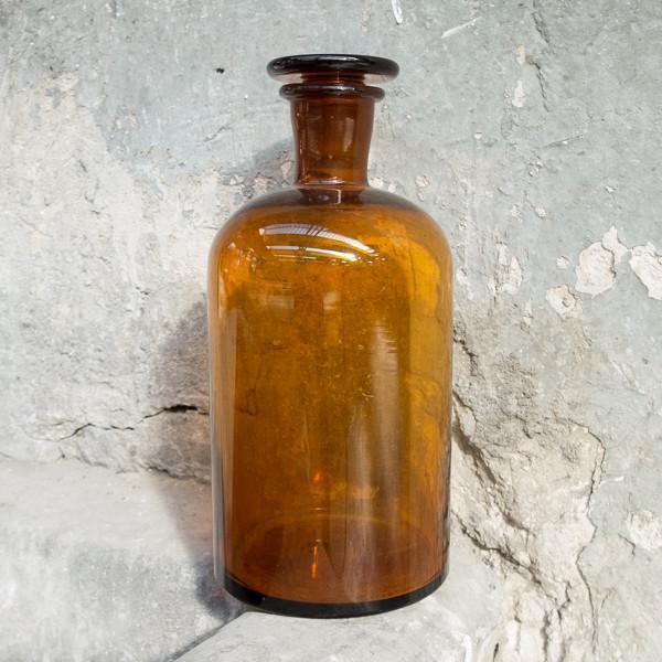 APOTHEKER FLASCHE BRAUN MIT GLASDECKEL - DAS_OBJEKT (9327462985)