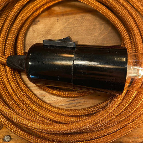 BAKELIT FASSUNG E27 MIT KIPPSCHALTER - DAS_OBJEKT (9539202633)