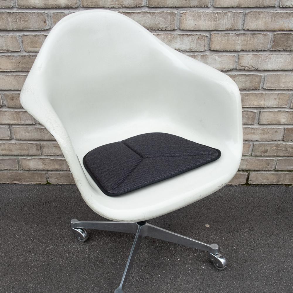 SITZKISSEN EAMES ARMCHAIR TYP EA – ANTHRAZIT MELANGE - DAS_OBJEKT (7310530445486)