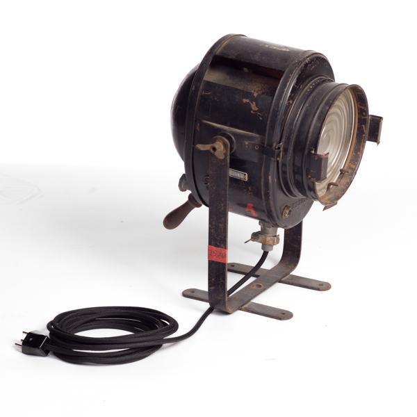 STUDIOLEUCHTE CREMER BODEN - DAS_OBJEKT (9539255689)