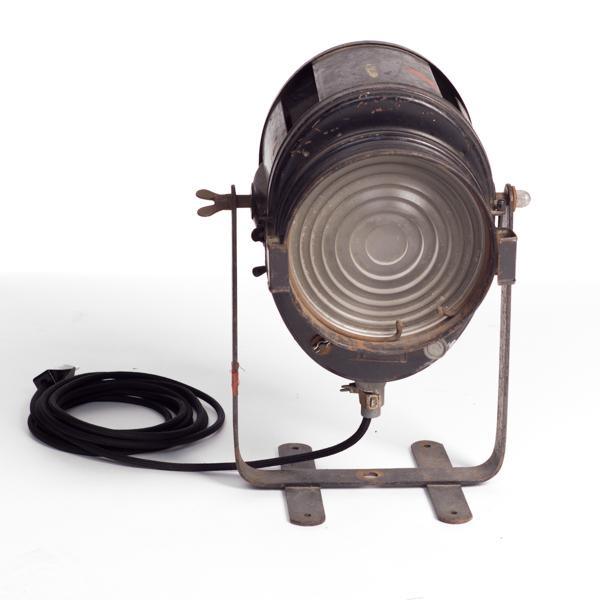 STUDIOLEUCHTE CREMER BODEN - DAS_OBJEKT (9539255689)