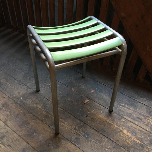 VINTAGE HOCKER MODELL 25A HELLGRÜN - DAS_OBJEKT (4680151662673)