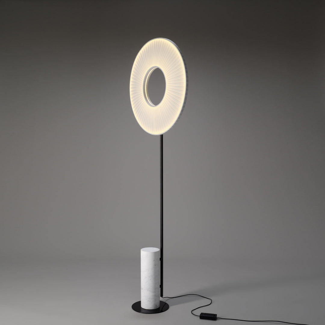 IRIS FLOOR TOTEM 60 – STEHLEUCHTE