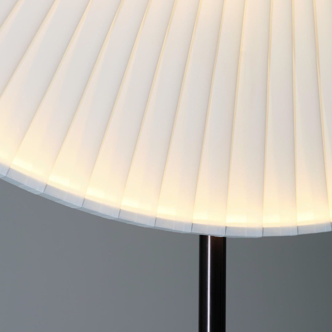 IRIS FLOOR TOTEM 60 – STEHLEUCHTE