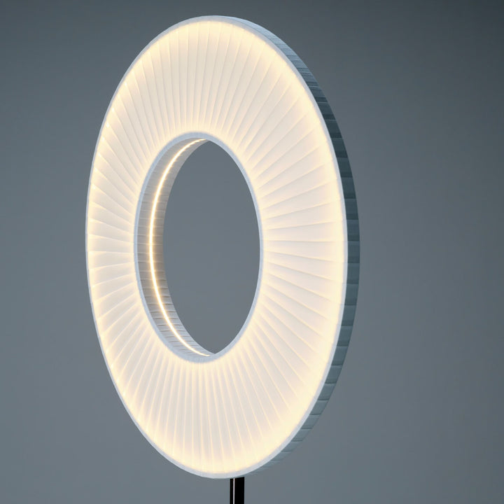 IRIS FLOOR TOTEM 60 – STEHLEUCHTE