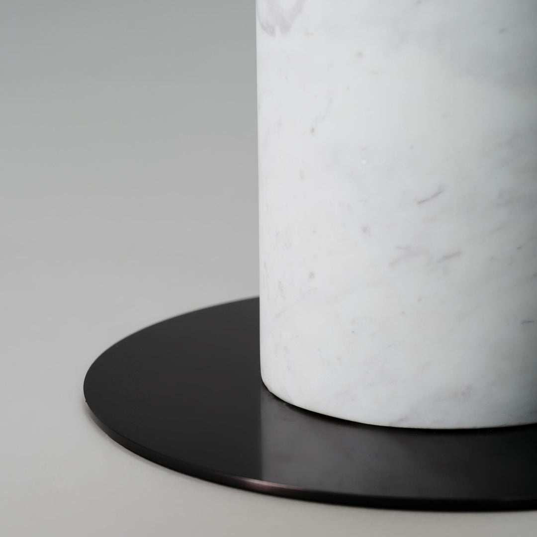 IRIS FLOOR TOTEM 60 – STEHLEUCHTE