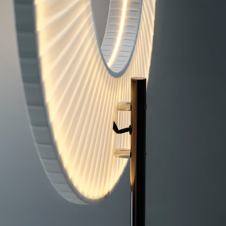 IRIS FLOOR TOTEM 60 – STEHLEUCHTE