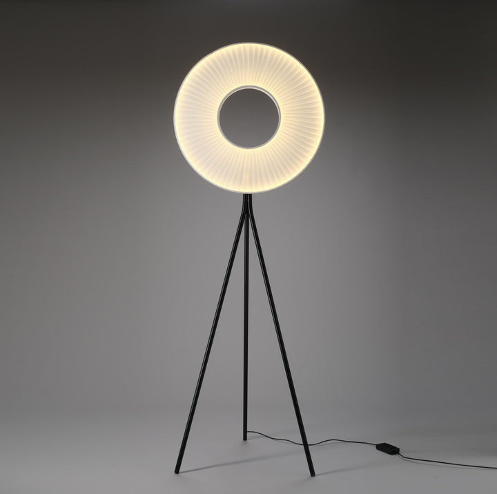 IRIS FLOOR TRIPOD 60 – STEHLEUCHTE