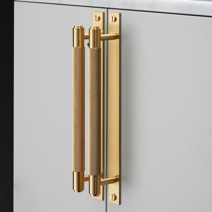 <transcy>FURNITURE HANDLE - PULL BAR 260</transcy>