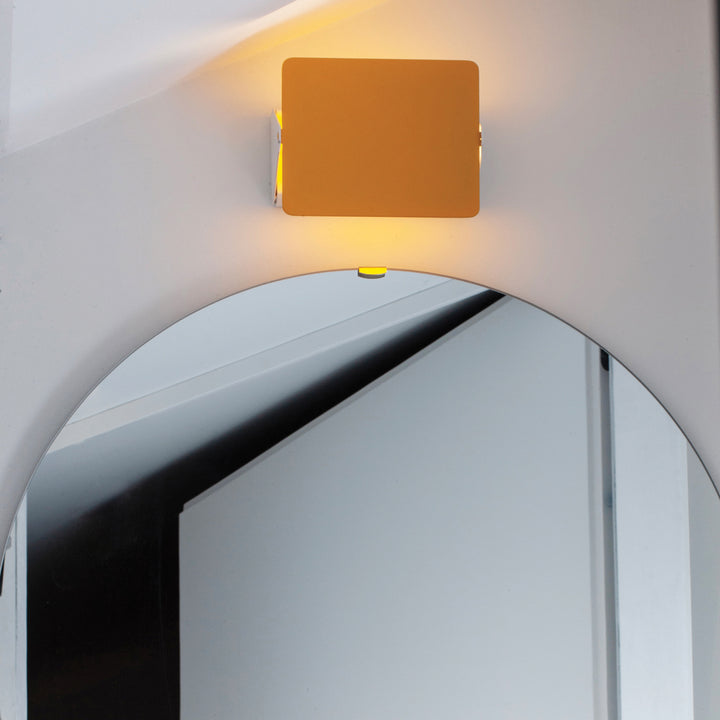 PIVOTING SHUTTER WALL LAMP R7S – WALL LIGHT