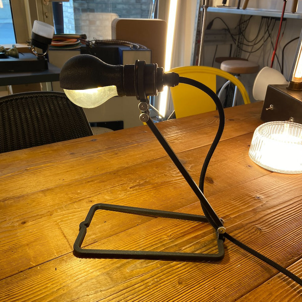 FRAME 21 – TISCHLAMPE
