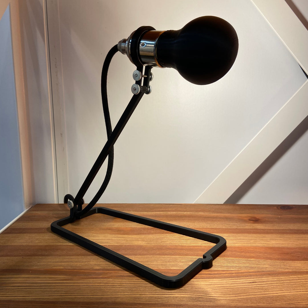 FRAME 21 – TISCHLAMPE
