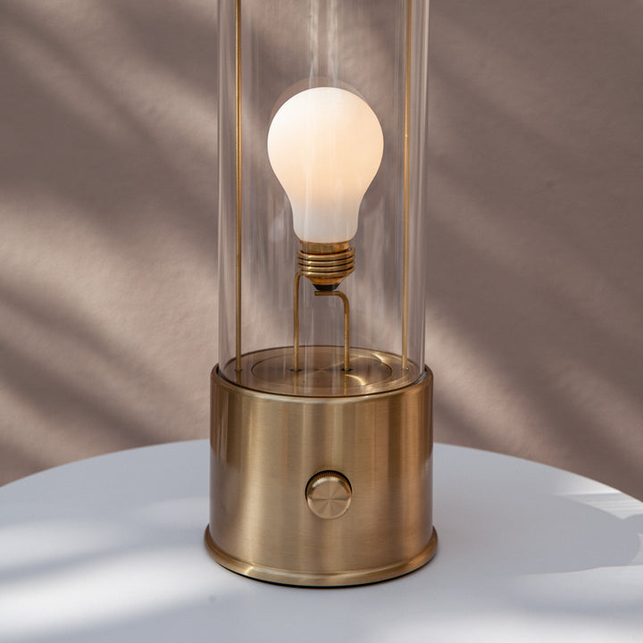 THE MUSE PORTABLE BRASS – AKKU-TISCHLEUCHTE