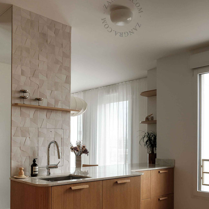 DECKENLEUCHTE 077 MIT GEBLASENEM GLAS – 250