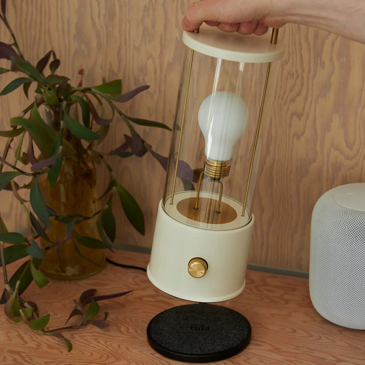 THE MUSE WIRELESS CHARGER – LADESTATION