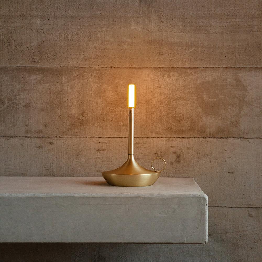 WICK S BRASS – TISCHLEUCHTE AKKU - DAS_OBJEKT (8157372088533)