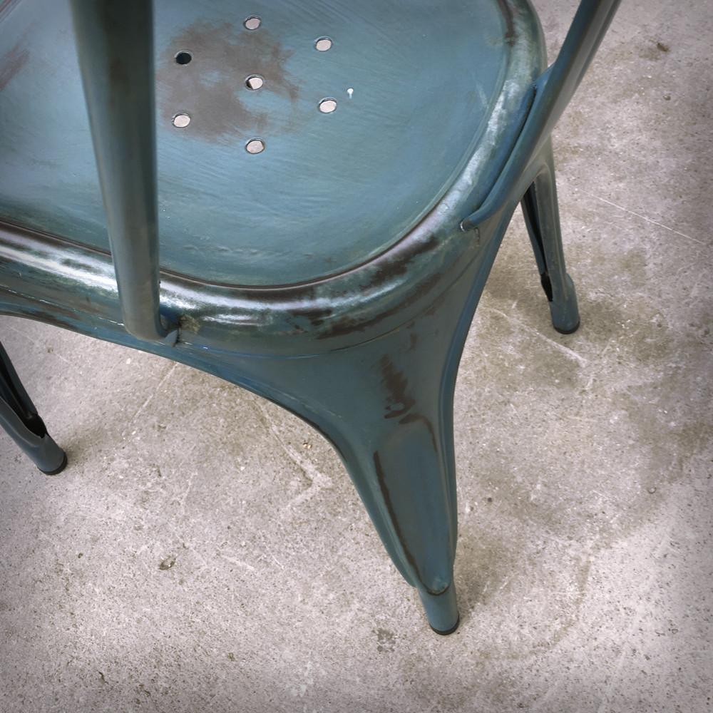 Tolix A Stuhl Raw Patiniert Blau