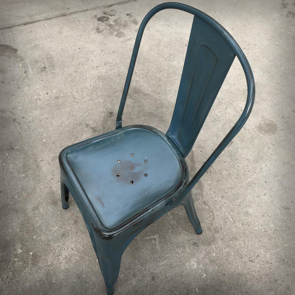 Tolix A Stuhl Raw Patiniert Blau
