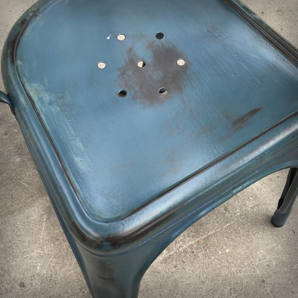 Tolix A Stuhl Raw Patiniert Blau