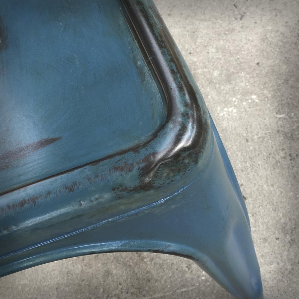Tolix A Stuhl Raw Patiniert Blau