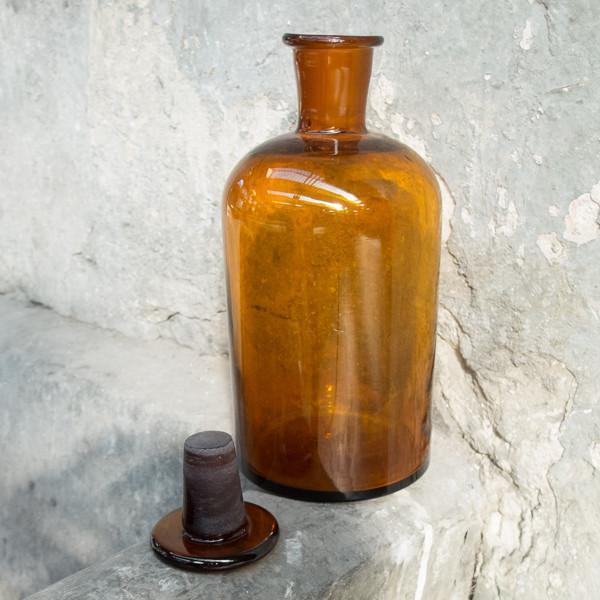 APOTHEKER FLASCHE BRAUN MIT GLASDECKEL - DAS_OBJEKT (9327462985)