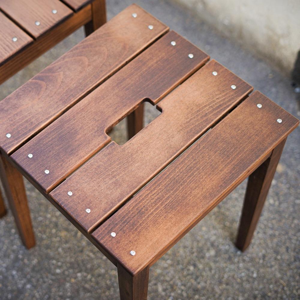 HOCKER FRIEDRICH – BUCHE ANTIKBRAUN - DAS_OBJEKT (6552640553134)
