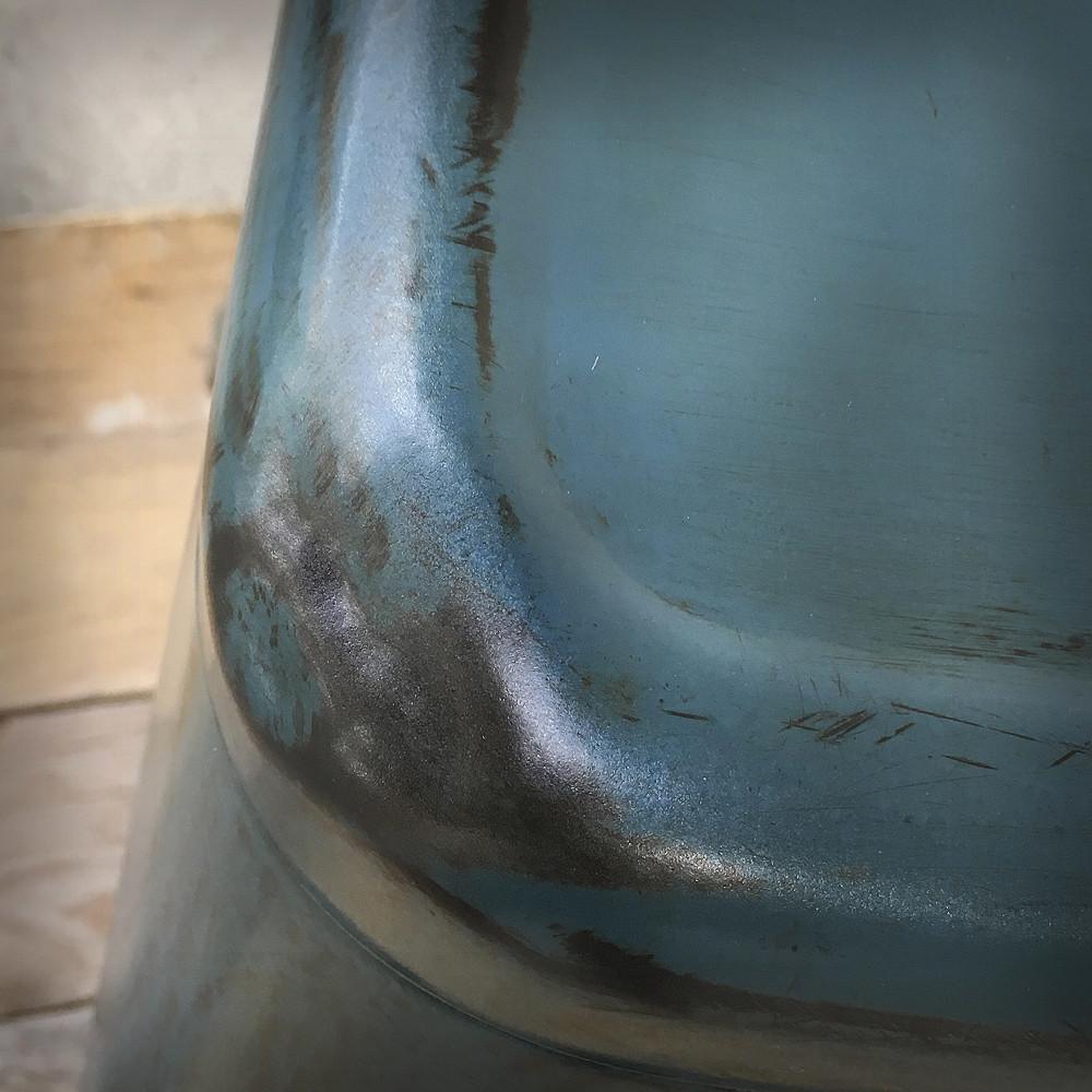 HOCKER H45 RAW PATINIERT BLAU - DAS_OBJEKT (9168421449)