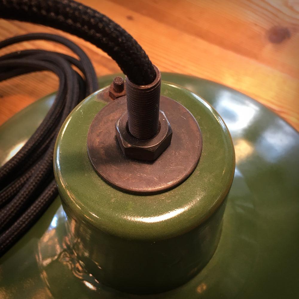INDUSTRIELAMPE 31 VINTAGE GRÜN - DAS_OBJEKT (9539308745)