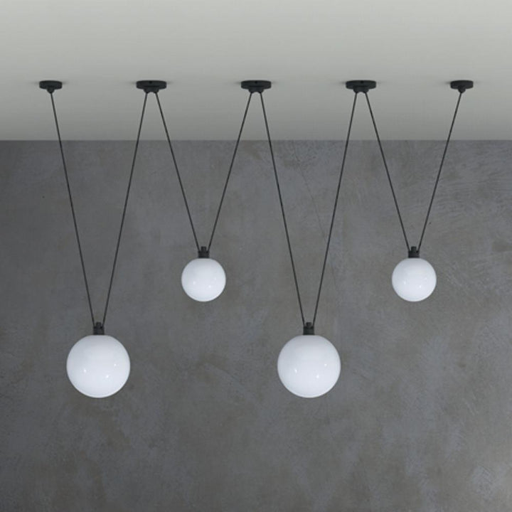 LES ACROBATES DE GRAS Nº 324 BALL - DAS_OBJEKT (9477169929)