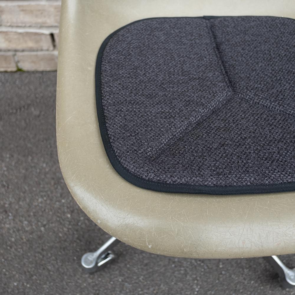 SITZKISSEN EAMES SIDE CHAIR TYP ES – ANTHRAZIT MELANGE - DAS_OBJEKT (7310530281646)