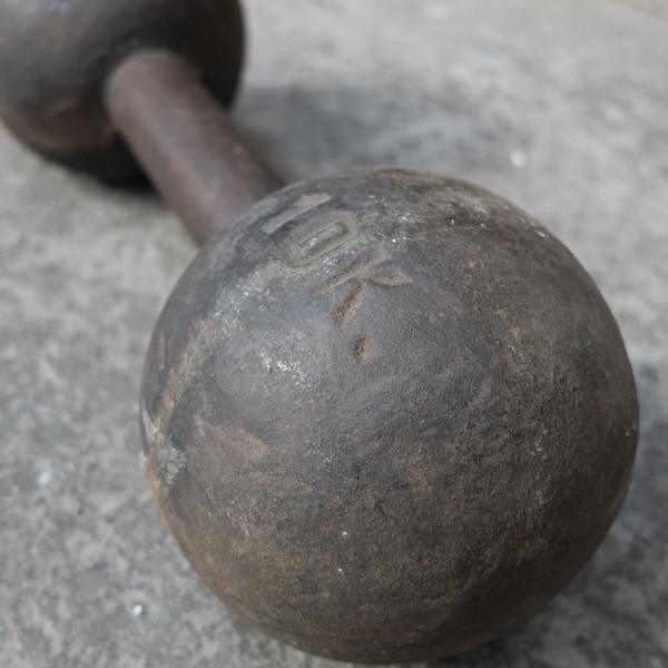 VINTAGE 10KG EISEN-HANTEL - DAS_OBJEKT (9539268553)