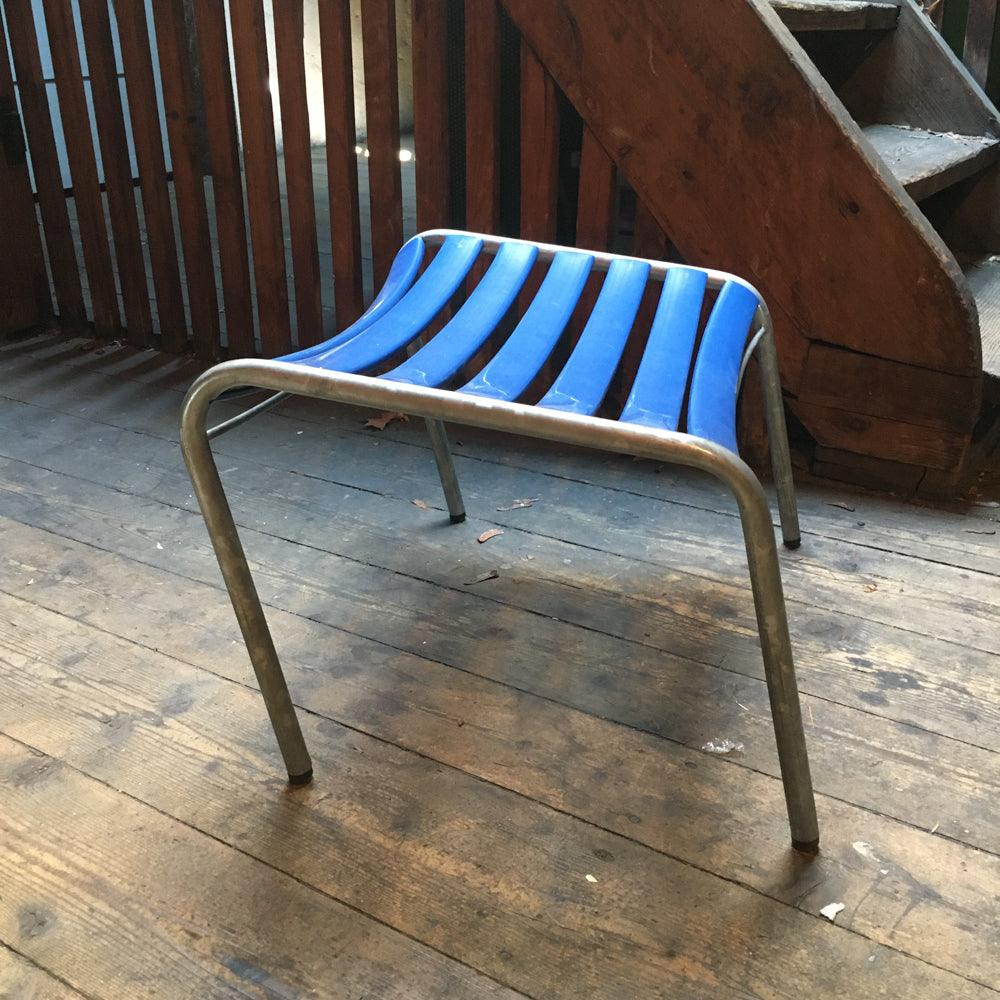 VINTAGE FUSSSCHEMEL MODELL 21 BLAU - DAS_OBJEKT (9912434953)