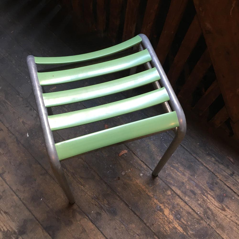 VINTAGE HOCKER MODELL 25A HELLGRÜN - DAS_OBJEKT (4680151662673)