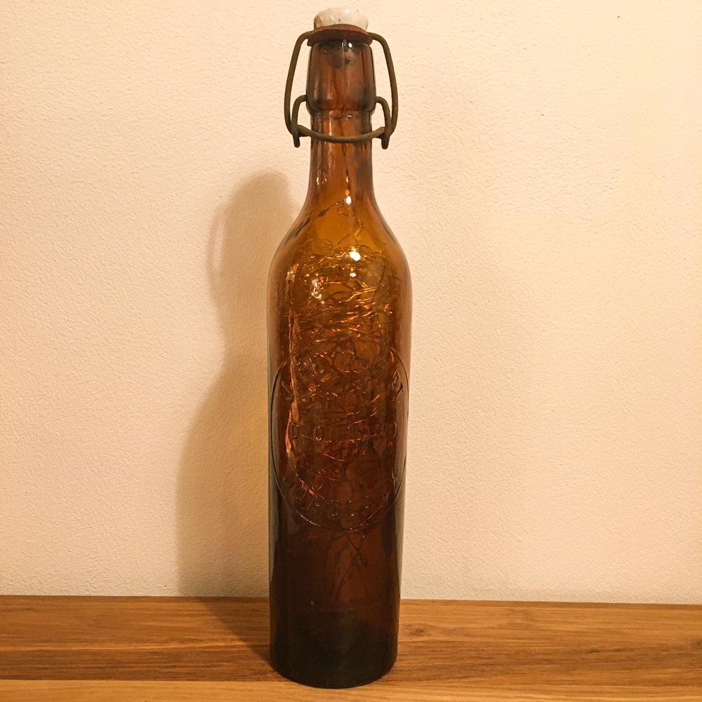 VINTAGE WEINFLASCHE AUS BORDEAUX MIT LICHTERKETTE - DAS_OBJEKT (4368820240465)